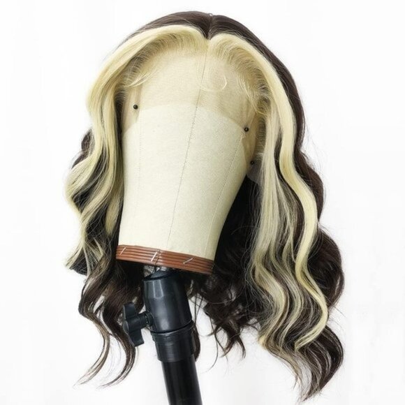 Bob Highlight Lace Wig - Picture 1 of 5